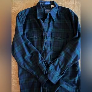 Pendleton Men’s Outdoorsman 100% Virgin Wool Button up, Size Large